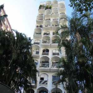 Apartamento de três dormitórios 