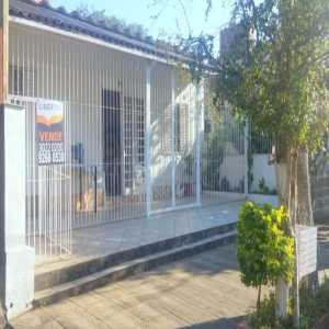 Casa de 3 dormitórios 