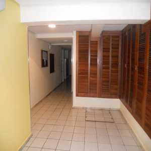 Apartamento amplo no bairro Menino Deus 