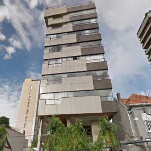 Apartamento semi mobiliado no bairro Moinhos de Vento