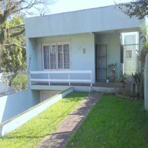 Casa de 3 dormitórios 