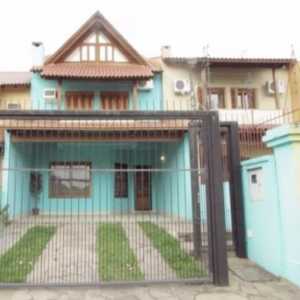 Casa de 3 dormitórios no bairro Sarandi