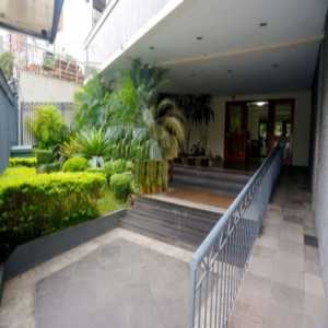 Cobertura semi mobiliada com 3 dormitórios bairro Bela Vista 