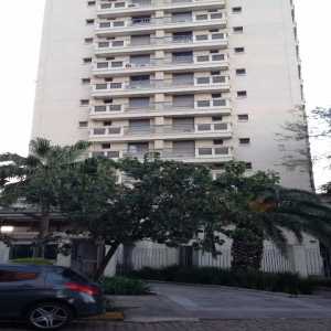 Excelente apartamento semi mobiliado no Petrópolis 